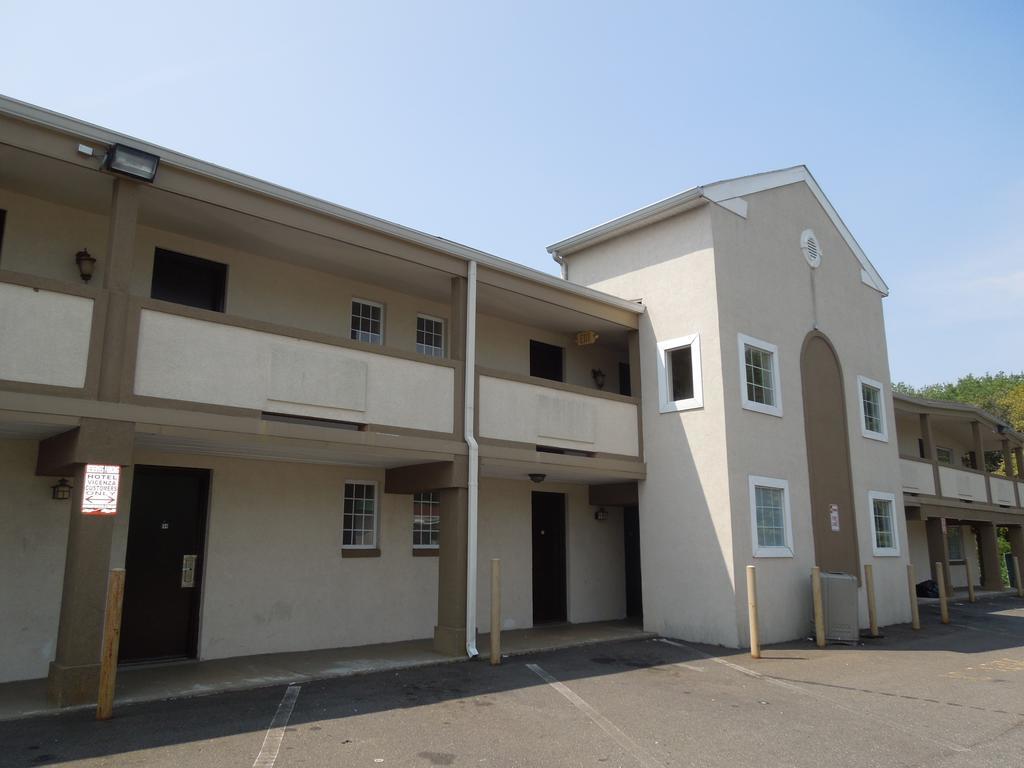 Hotel Vicenza Monmouth Junction Esterno foto