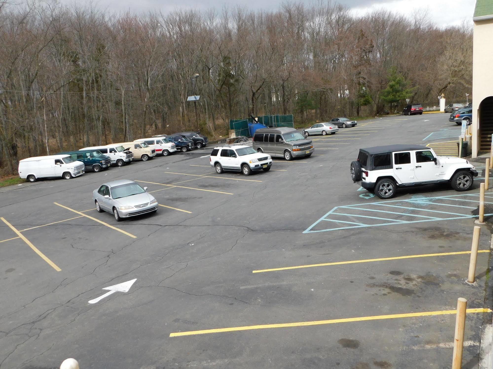 Hotel Vicenza Monmouth Junction Esterno foto