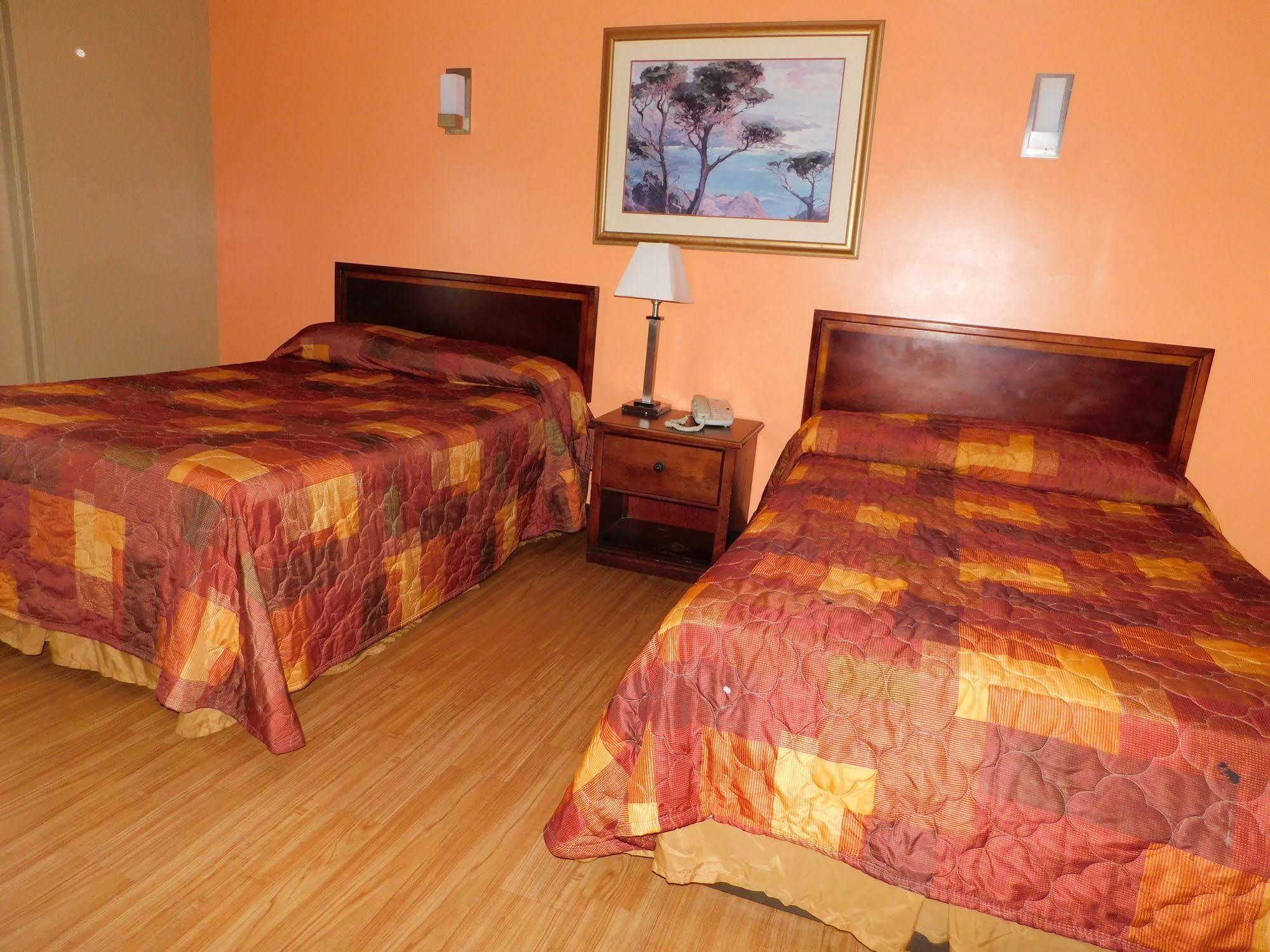 Hotel Vicenza Monmouth Junction Esterno foto