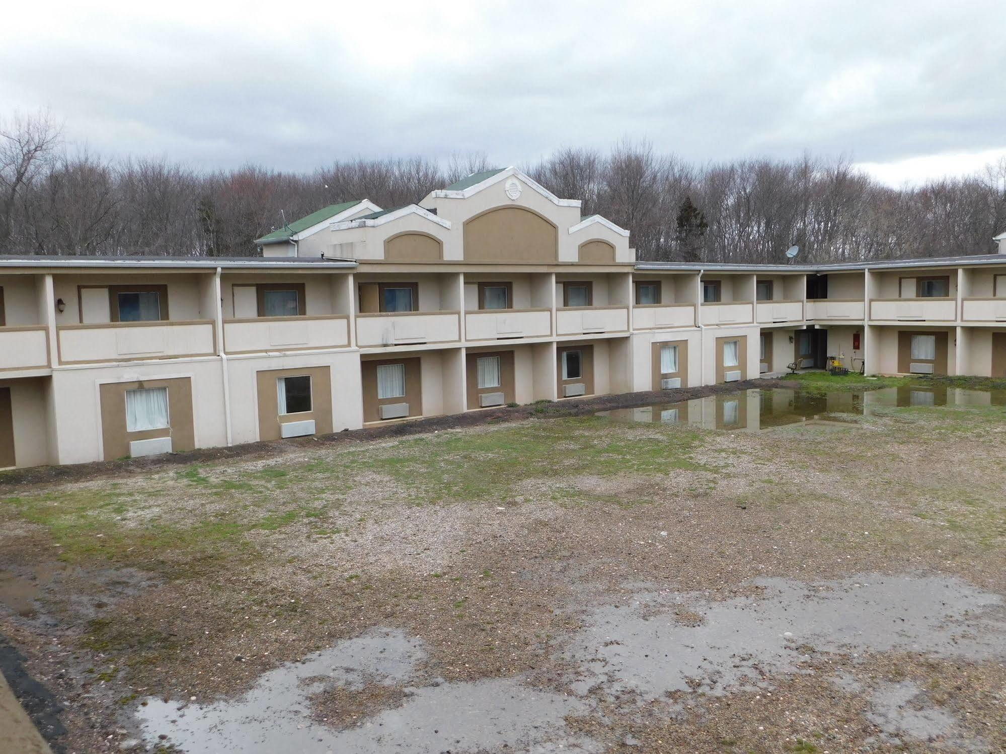Hotel Vicenza Monmouth Junction Esterno foto